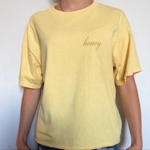 Brandy Melville ♥︎ honey t- shirt
